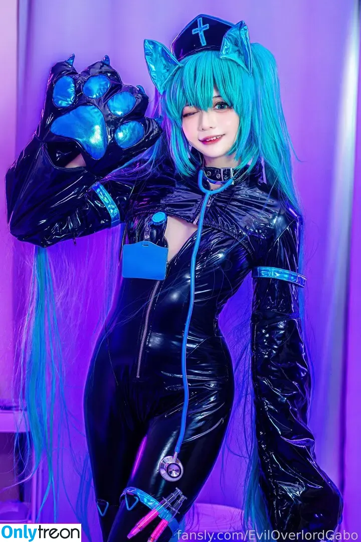 Evil Overlord Gabo nude photo #1481 (GaboVillain / eviloverlord_gabo)