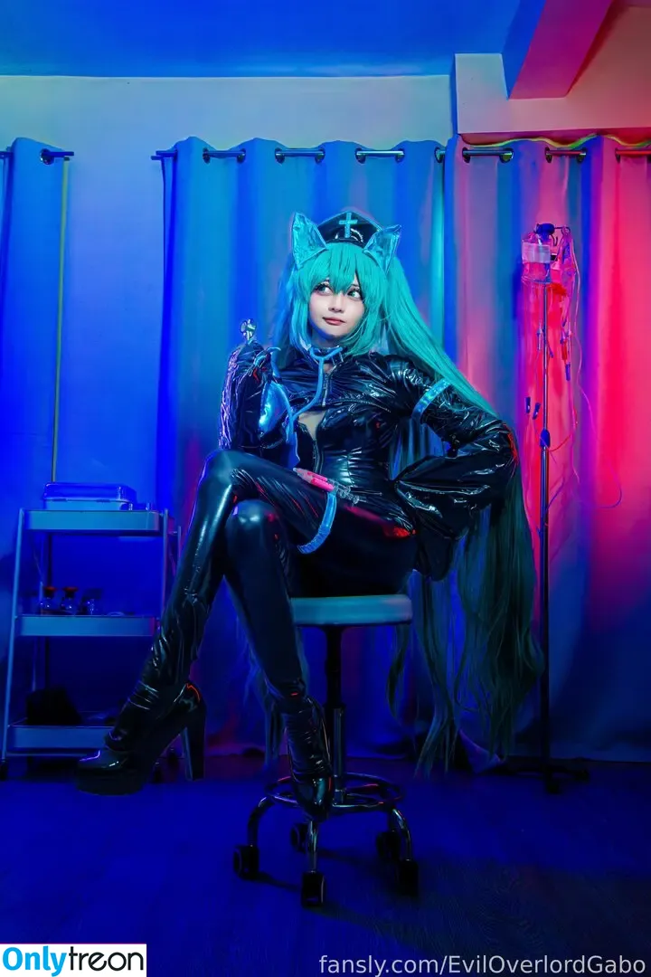 Evil Overlord Gabo nude photo #1484 (GaboVillain / eviloverlord_gabo)