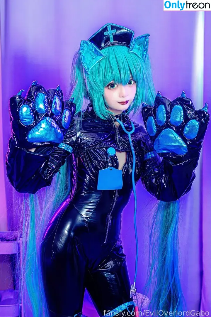Evil Overlord Gabo nude photo #1488 (GaboVillain / eviloverlord_gabo)