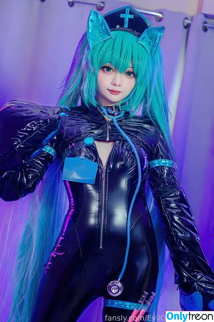 Evil Overlord Gabo nude photo #1492 (GaboVillain / eviloverlord_gabo)