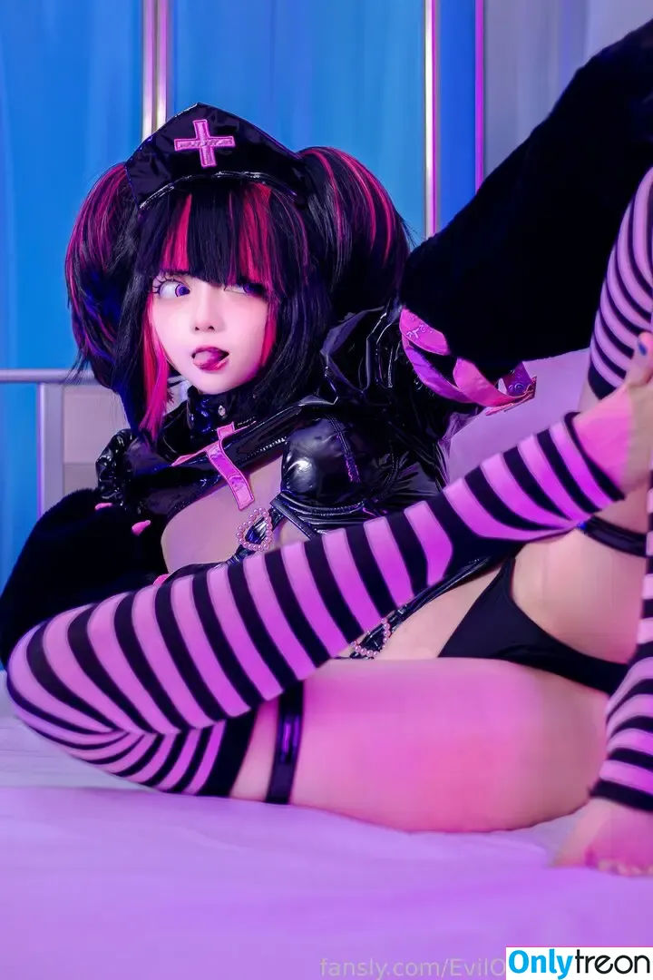 Evil Overlord Gabo nude photo #1686 (GaboVillain / eviloverlord_gabo)