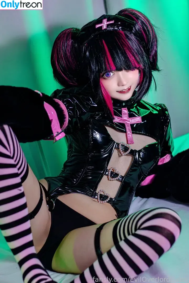 Evil Overlord Gabo голая photo #1697 (GaboVillain / eviloverlord_gabo)