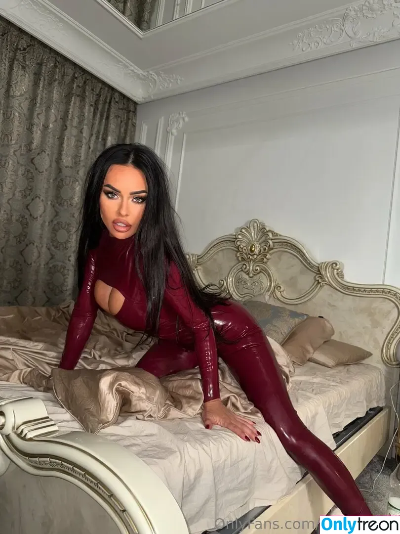 Evil Woman голая photo #0658 (Evil__Woman_ / Evilwoman / evilwomanqueen)