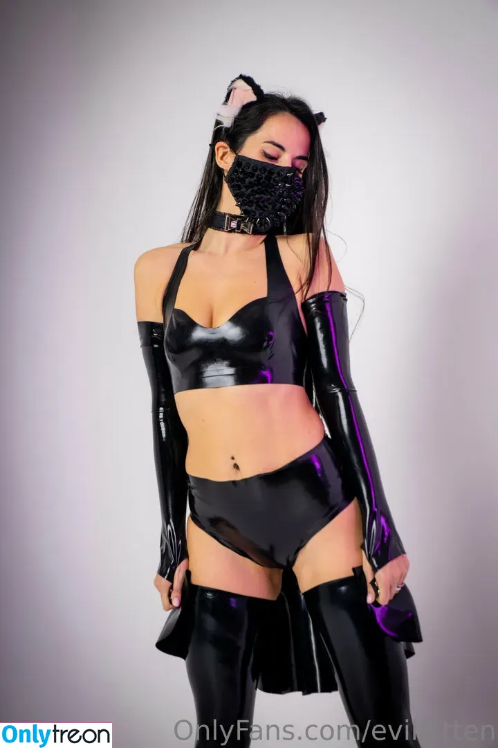evilkitten голая photo #0095 (evilkitten)