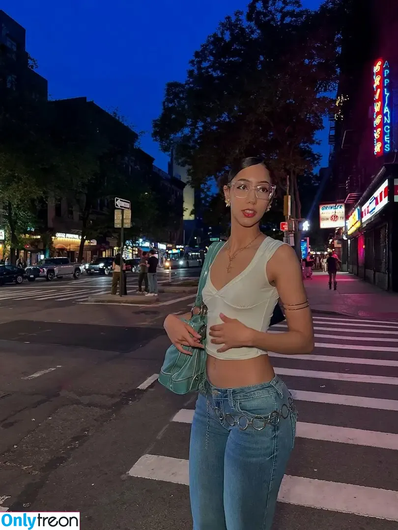 ewmxt nude photo #0098 (eliana / lalayravo / woahnatty)