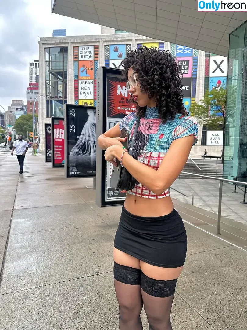 ewmxt nude photo #0104 (eliana / lalayravo / woahnatty)