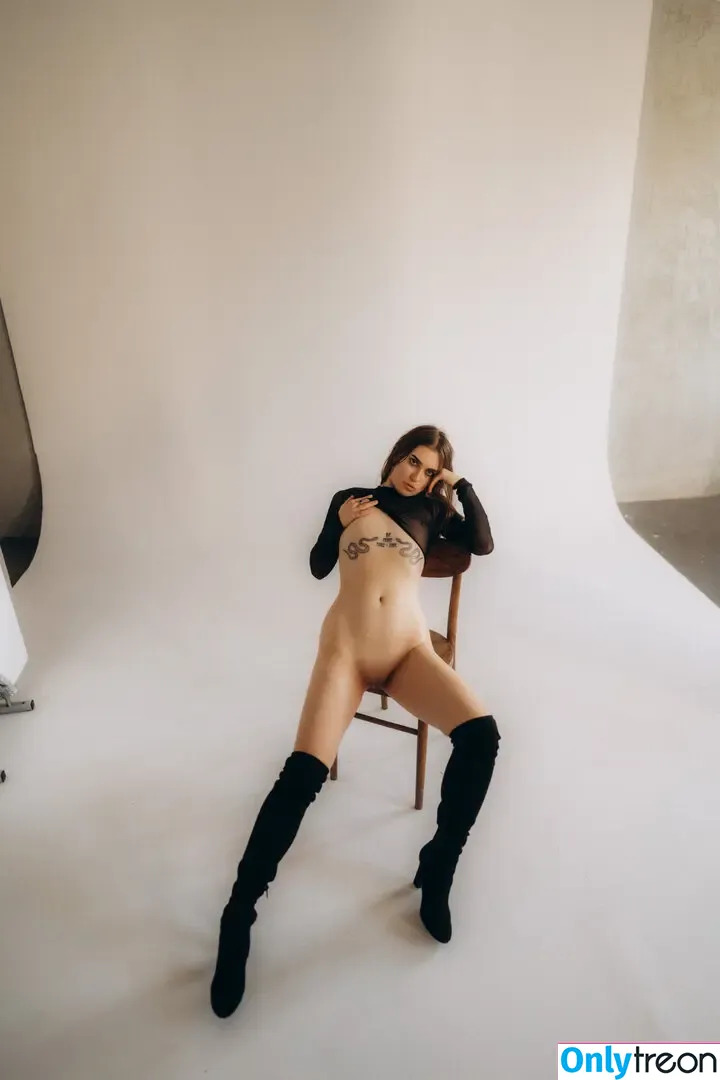 Exiseul nude photo #0014 (maxieelise)