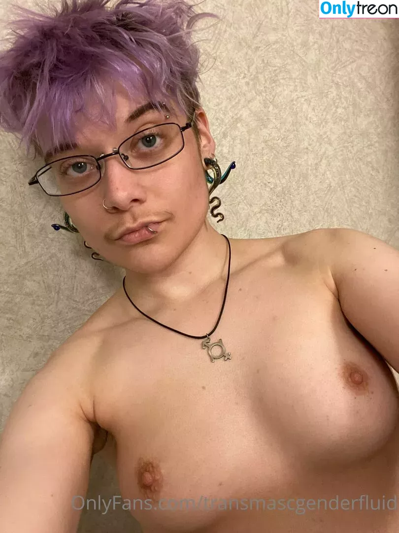 explicit_enby nude photo #0059 (mxmike_)