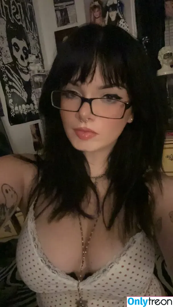 Extragal голая photo #0025 (extraroxy / grace4nne)