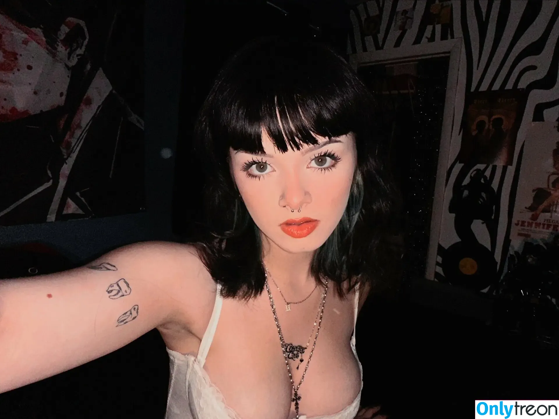 Extragal голая photo #0035 (extraroxy / grace4nne)