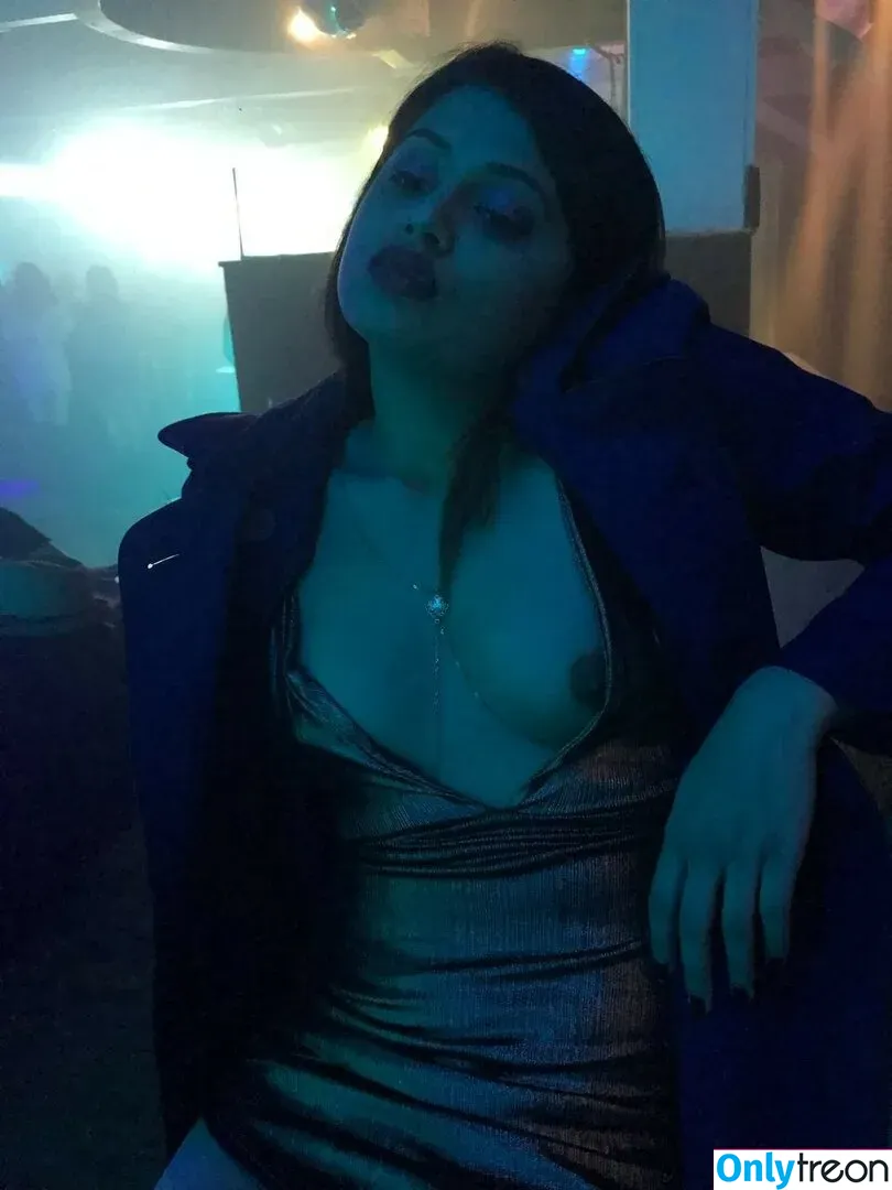extraperky голая photo #0044 (Extraperky2)