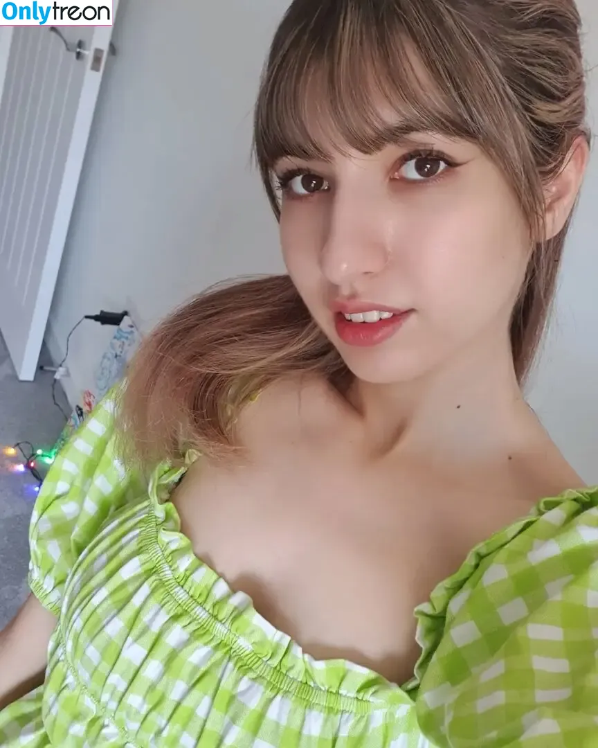 Ezbae nude photo #0004 (_ezbae_ / ecambage)