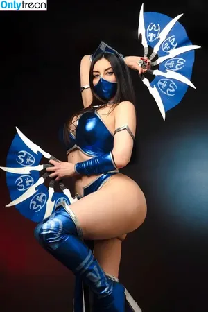 fabibiworldcosplay / fabinui nude photo #0210