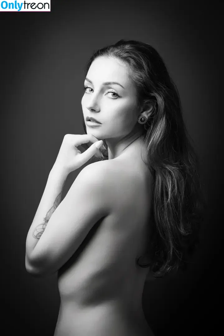 Fabiola Holystone голая photo #0020 (fabiolaholystone)