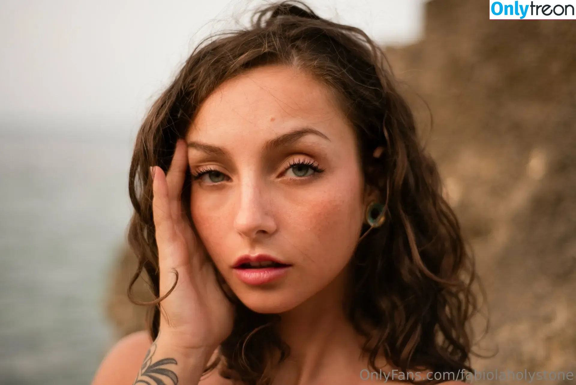 fabiolaholystone nude photo #0034 (fabiolaholystone)