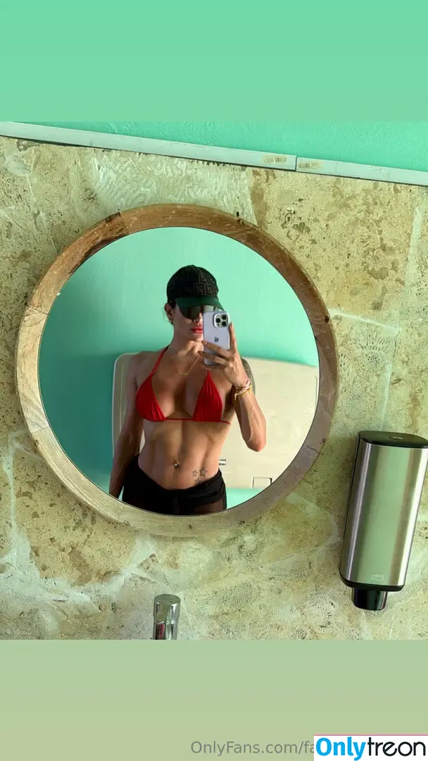 fabyzinhaoficial nude photo #0230 (fabyzinhaa.oficial)