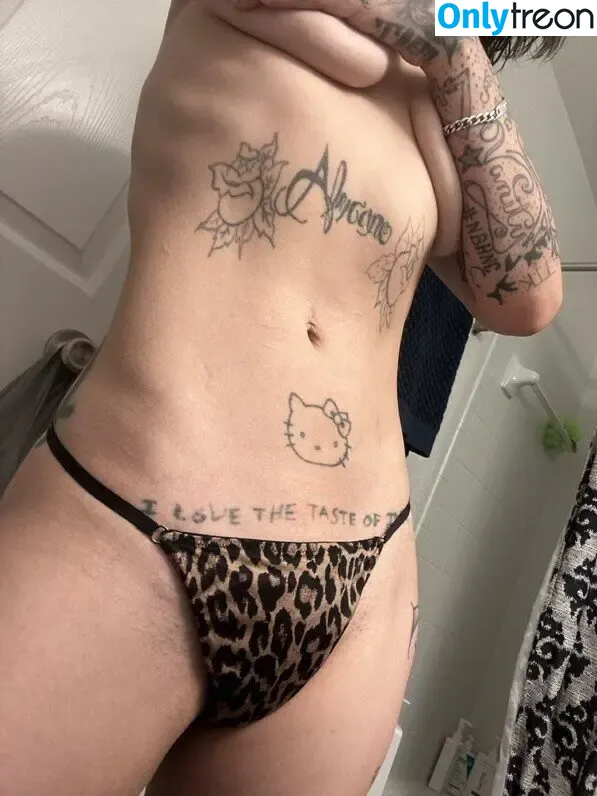 FaceTatMami nude photo #0005 (Izzy Gonzalez / fukkfacetat)