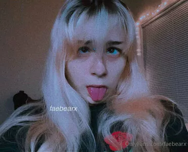 faebearx / fae.x.bear nude photo #0003