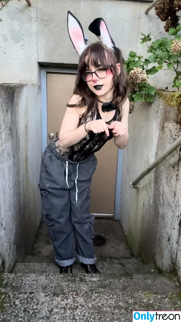 faexbear nude photo #0327 (faerry2)