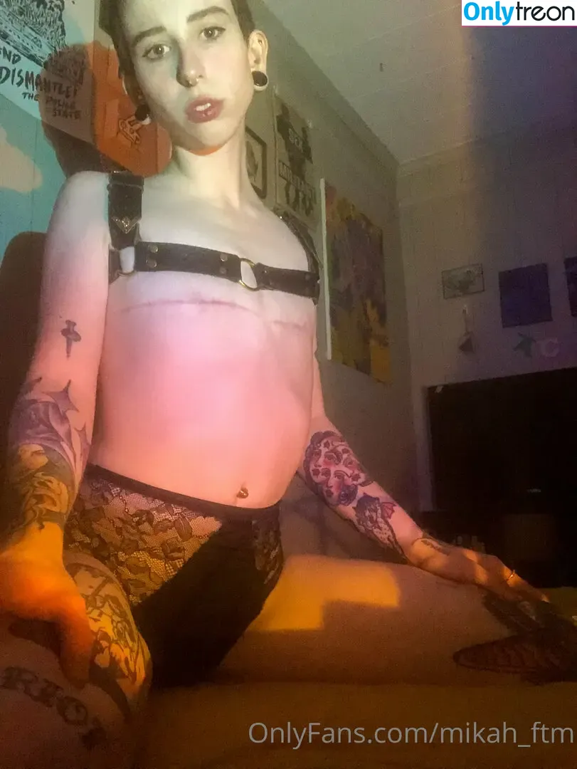 faguettemikah голая photo #0004 (fagu3tt3)