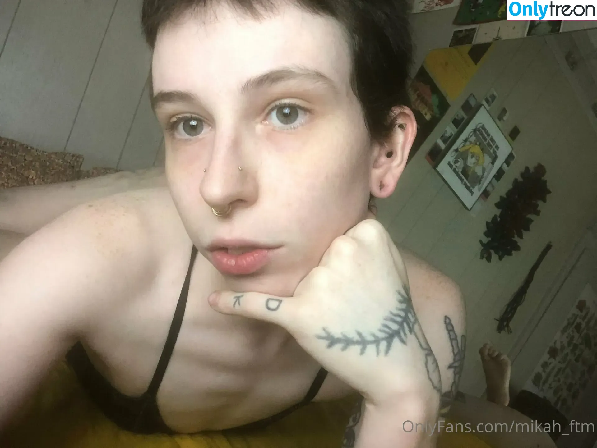 faguettemikah голая photo #0021 (fagu3tt3)