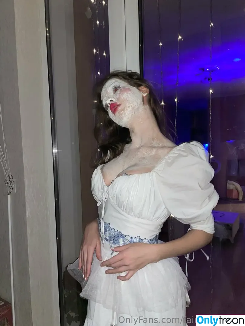 fairy_prinsess nude photo #0002 (lil__fairy_princess)