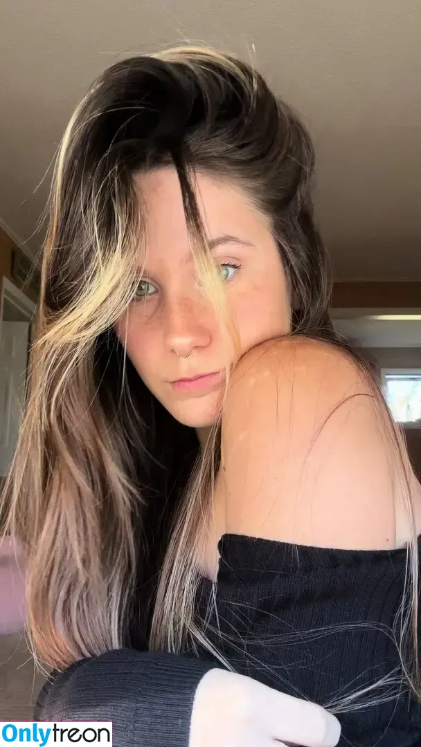 Fairyjulia nude photo #0089 (Fairy Julia)