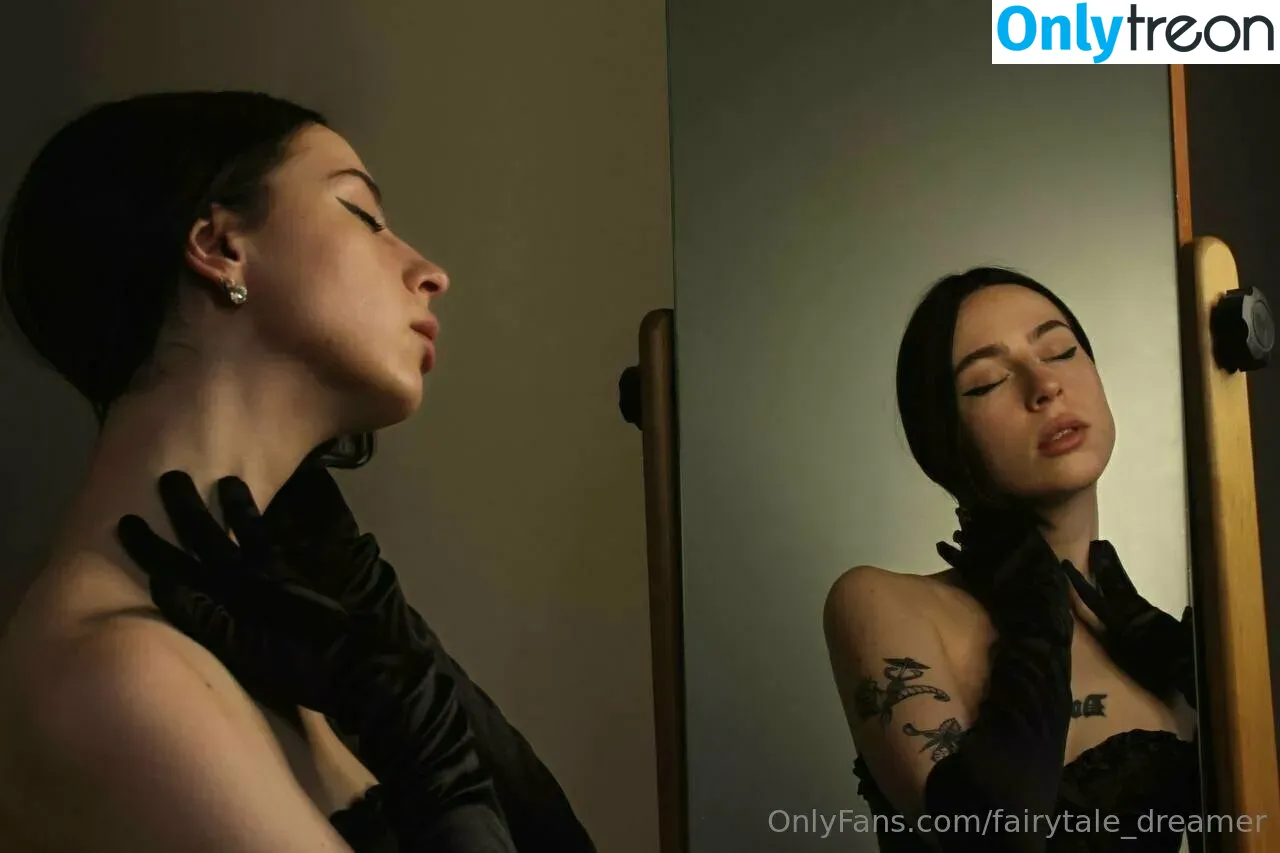 fairytale_dreamer nude photo #0034 (fairytaledreamernc)