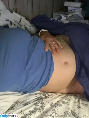 faithfulfairyxo / gurgle_gallery nude photo #0002