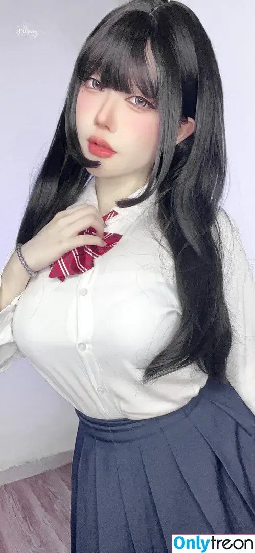 Faixvey nude photo #0007 (Faixvey)