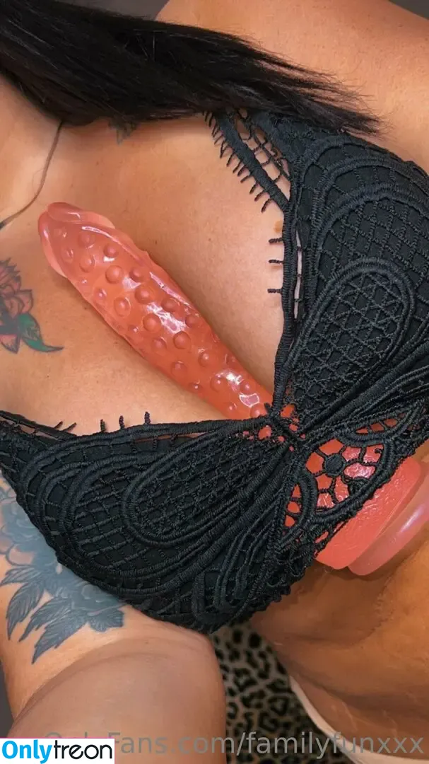 familyfunxxx nude photo #0100 (familyfunxxx)