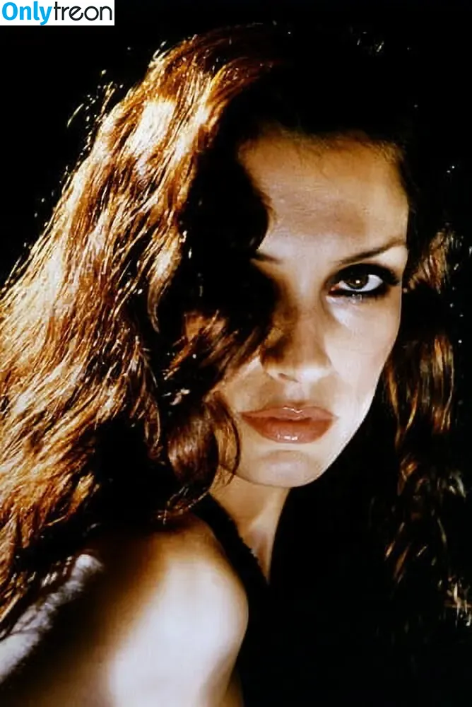 Famke Janssen nude photo #0079 (famkefatale)