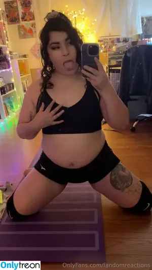 FandomReactions / fandomreactgirls nude photo #0632