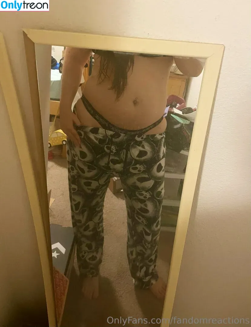 FandomReactions nude photo #0467 (fandomreactgirls)