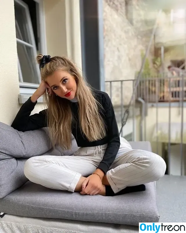 fanny_maria_elter nude photo #0032 (fanny_maria_elter)