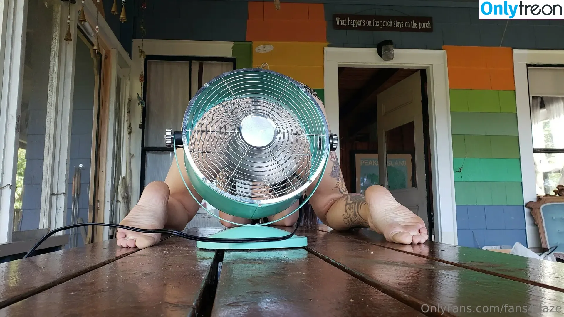 fans4daze nude photo #0013 (flowz4daze)