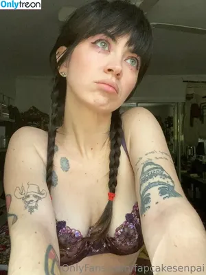 Fapcake Senpai / Chenteale Britt / fapcakesenpai / thefapcakesenpai nude photo #0365