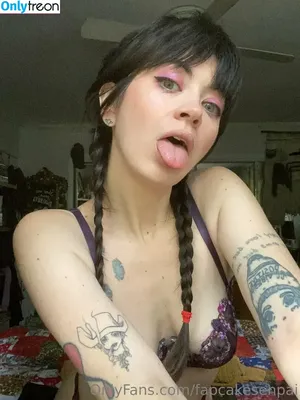 Fapcake Senpai / Chenteale Britt / fapcakesenpai / thefapcakesenpai nude photo #0366