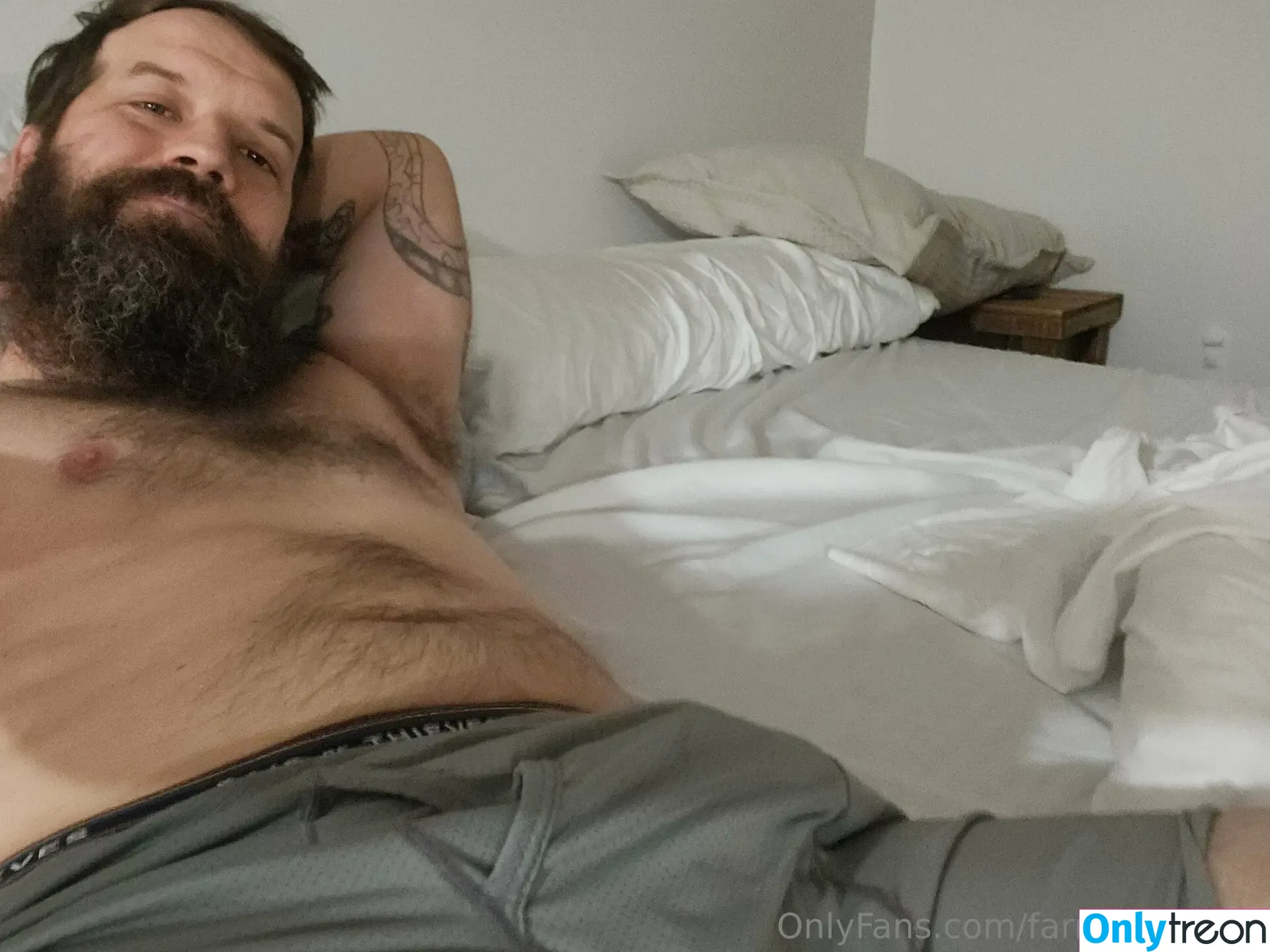 farmdaddyjay nude photo #0046 (farmdaddyofficial)