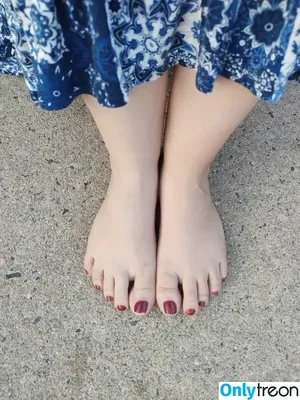 farrahpfister / farrahsafiakhan nude photo #0165