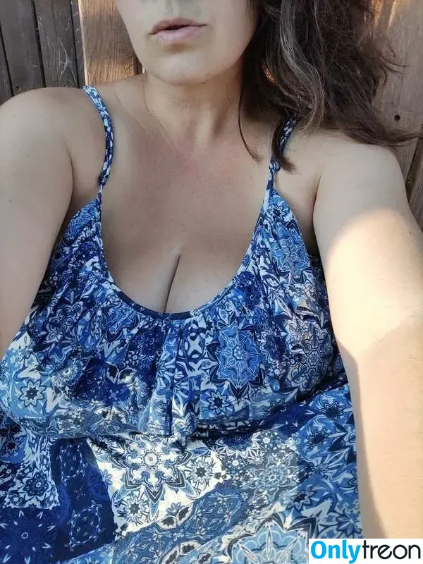 farrahpfister nude photo #0143 (farrahsafiakhan)