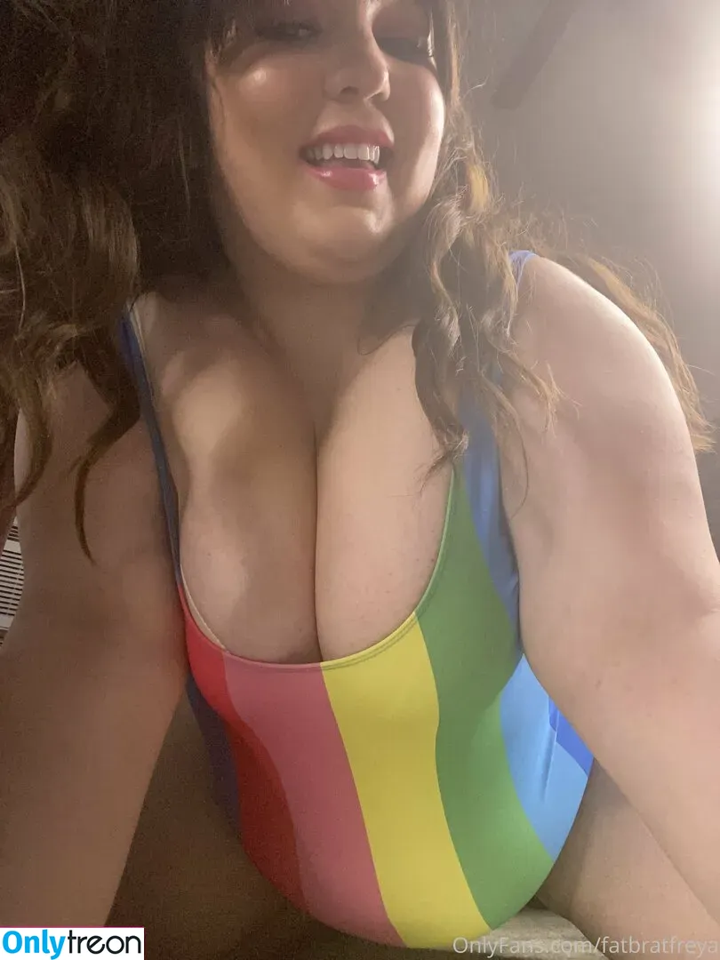 fatbratfreya голая photo #0062 (fatbratfreya)