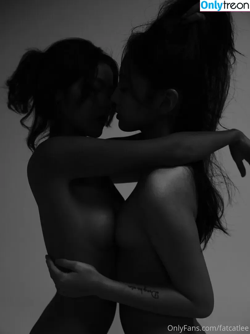 fatcatlee nude photo #0023 (Fatcat Li / foxxileelee)