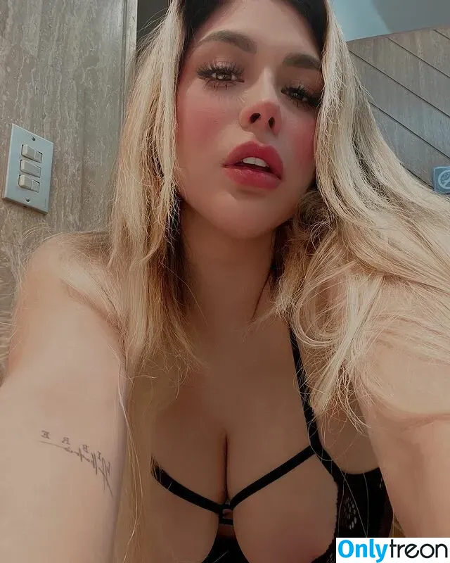 Fatima Segovia La Chuecona nude photo #0047 (fatima.segovia / fatimasegoviavip)