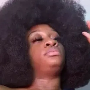 fatpumpumgoldie / desiregoldie_ / fatpussygoldie / puregoldie3 фото голая #0004