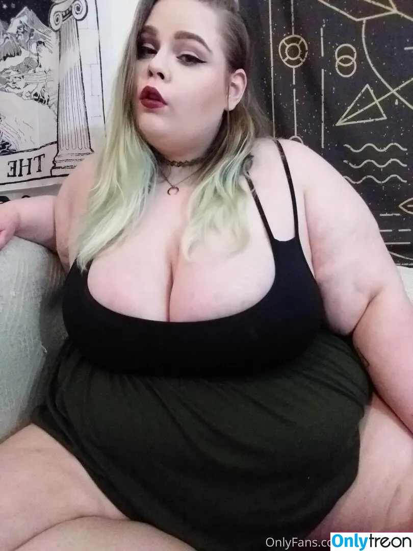 fatstonerchick.free nude photo #0020 (fatstonerchick)