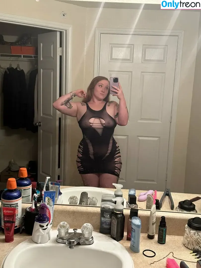 Fatty Kirkpatrick nude photo #0031 (flawlislawlis / mami__19)