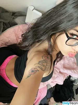 FavmenaceBT / Brienna Taveras фото голая #0015