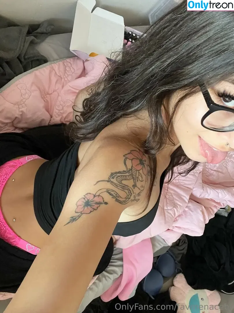 FavmenaceBT nude photo #0017 (Brienna Taveras)