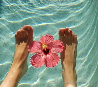 favorablefeet11 / reel фото голая #0001